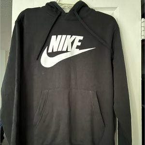Nike men’s hoodie